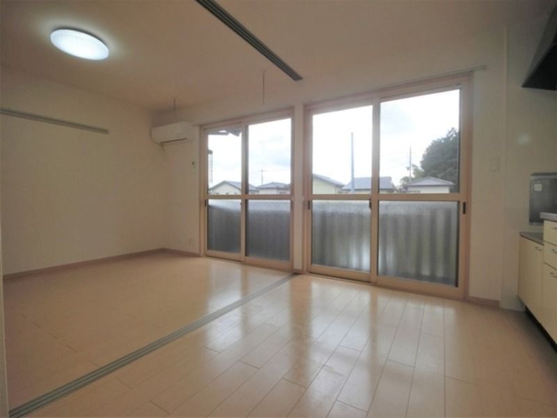 �y���ԁE���r���O�z�@�}�ʂƌ���ɑ��Ⴊ����ꍇ�ɂ͌����D��