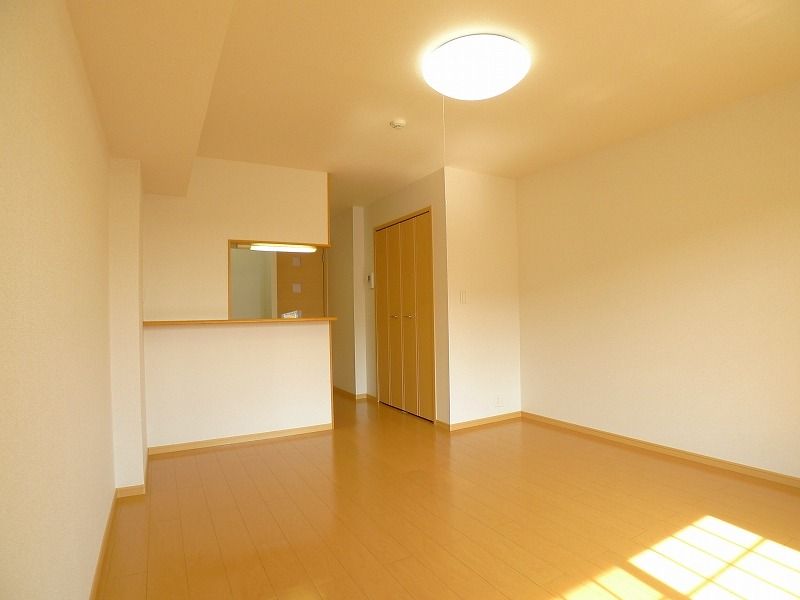 �y���ԁE���r���O�z�@�}�ʂƌ���ɑ��Ⴊ����ꍇ�ɂ͌����D��